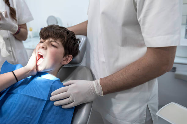 Best Orthodontic Emergency Dentist in Phillipsburg, KS